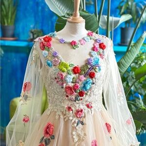 Chotronette wedding dress